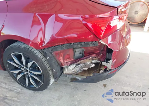 2018 Chevrolet Malibu Lt from USA, damaged, VIN 1G1ZD5ST2JF288854